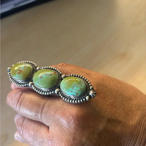 Vintage Green Stone Silver Brooch - Picture 4 of 8